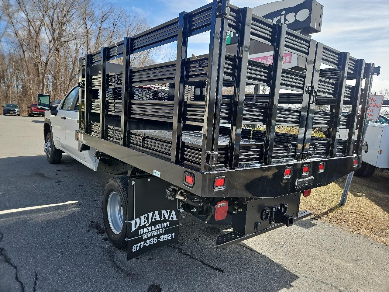 GMC Sierra 3500HD CC 4WD Crew Cab 177" WB, 60" CA Pro 2025