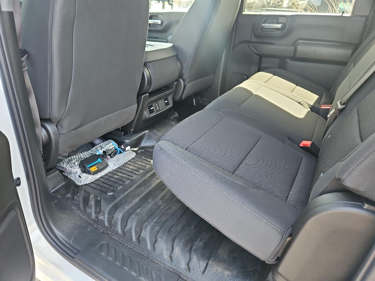 GMC Sierra 3500HD CC 4WD Crew Cab 177" WB, 60" CA Pro 2025