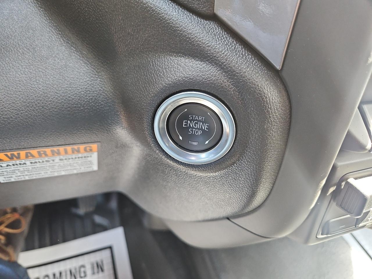 GMC Sierra 3500HD CC 4WD Crew Cab 177" WB, 60" CA Pro 2025