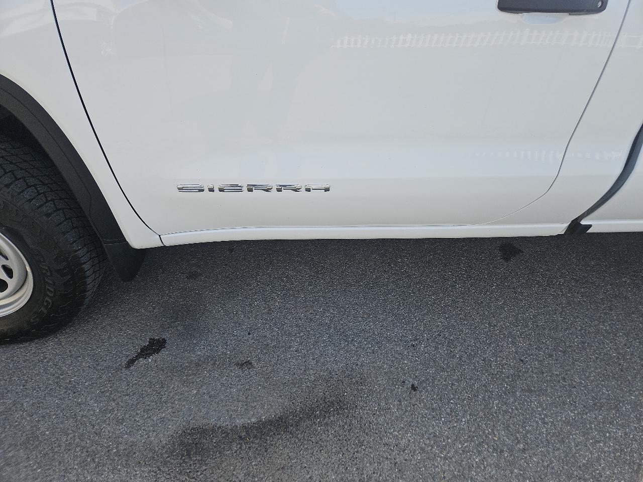 GMC Sierra 1500 4WD Reg Cab 140" Pro 2025