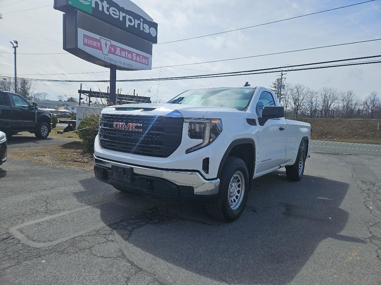 GMC Sierra 1500 4WD Reg Cab 140" Pro 2025