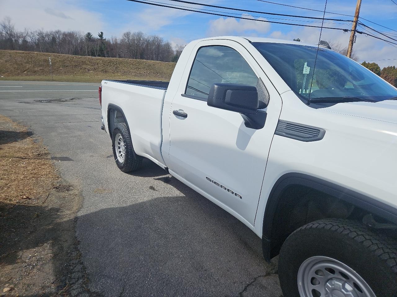 GMC Sierra 1500 4WD Reg Cab 140" Pro 2025