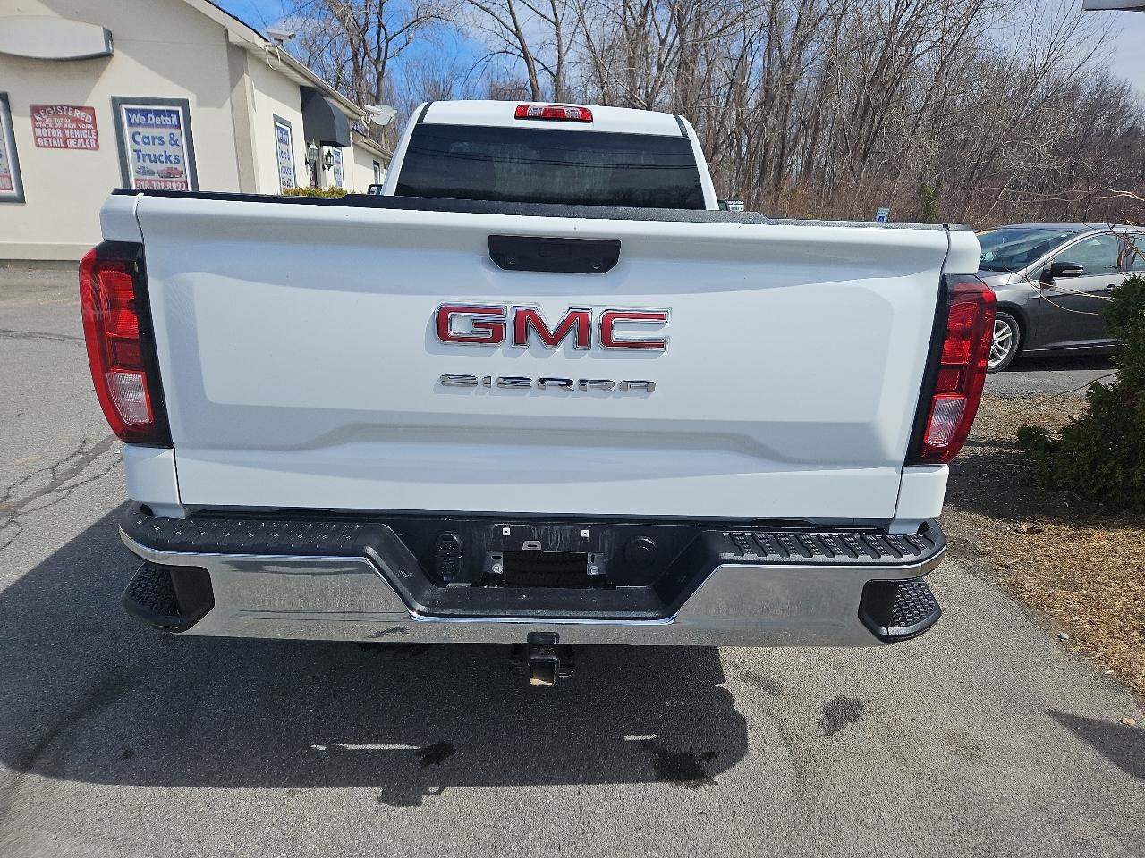 GMC Sierra 1500 4WD Reg Cab 140" Pro 2025