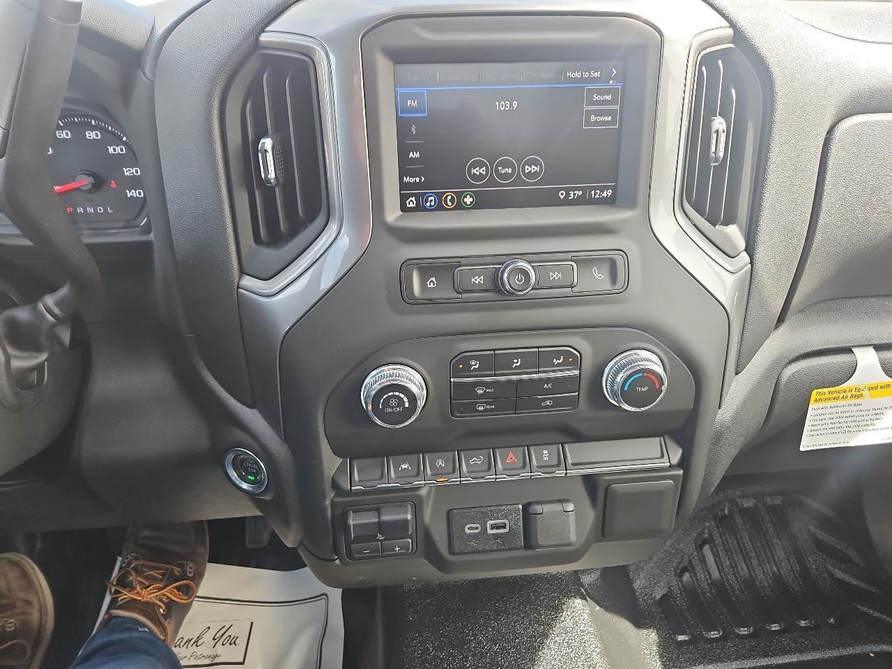 GMC Sierra 1500 4WD Reg Cab 140" Pro 2025