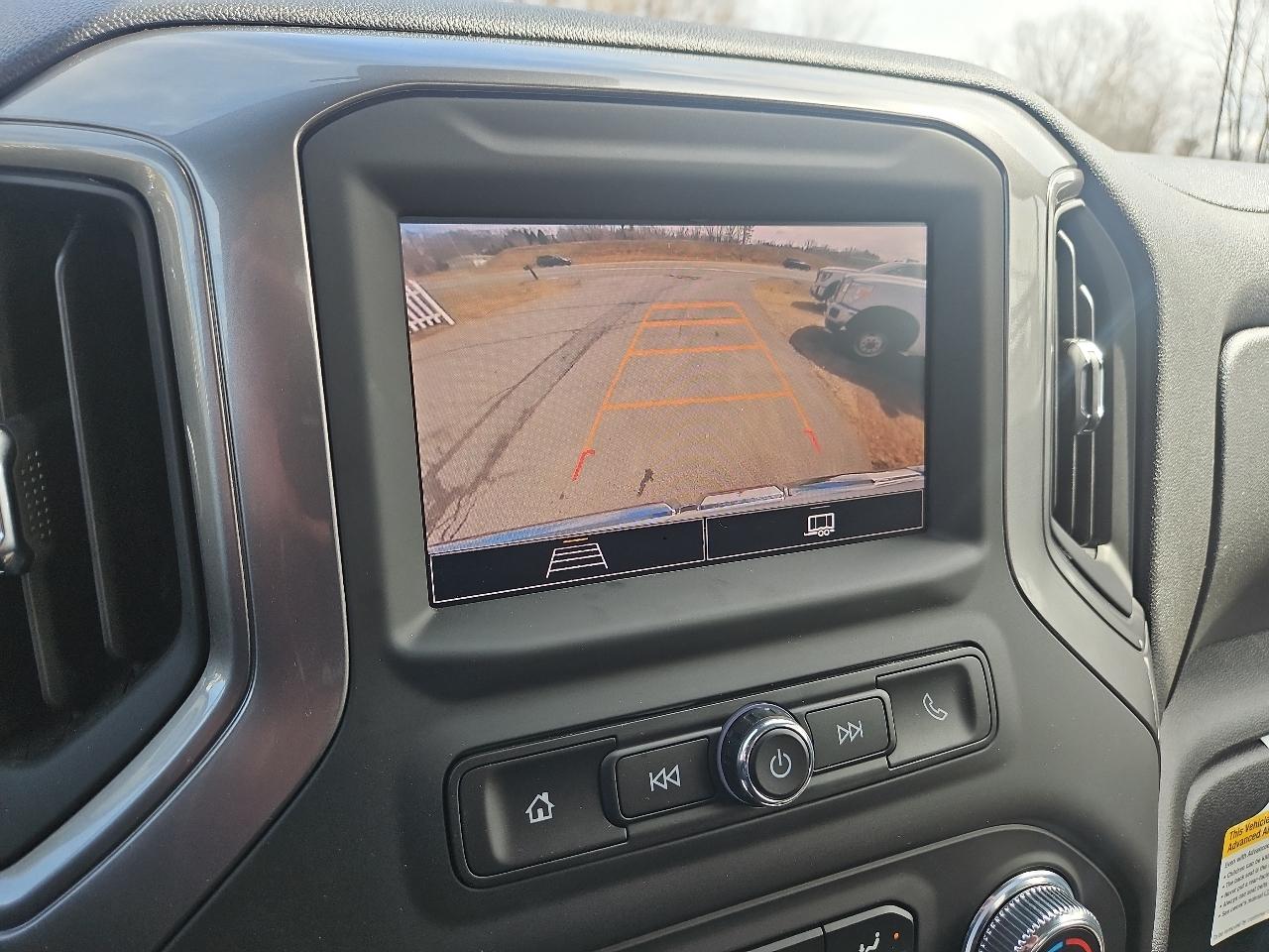 GMC Sierra 1500 4WD Reg Cab 140" Pro 2025