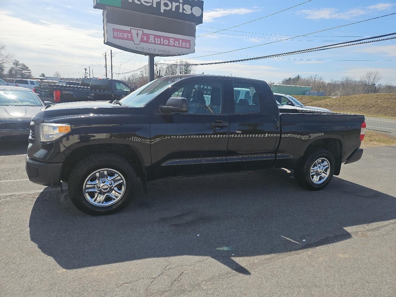 Toyota Tundra 4WD Truck Double Cab 4.6L V8 6-Spd AT SR5 (Natl) 2016