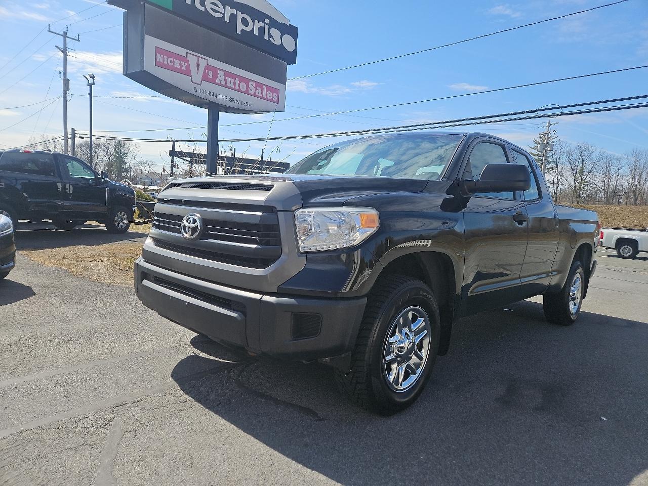 Toyota Tundra 4WD Truck Double Cab 4.6L V8 6-Spd AT SR5 (Natl) 2016