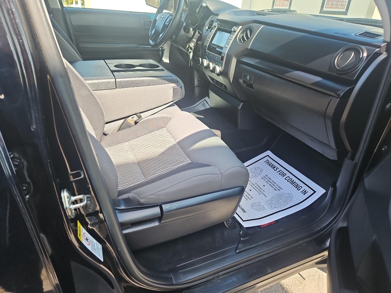 Toyota Tundra 4WD Truck Double Cab 4.6L V8 6-Spd AT SR5 (Natl) 2016