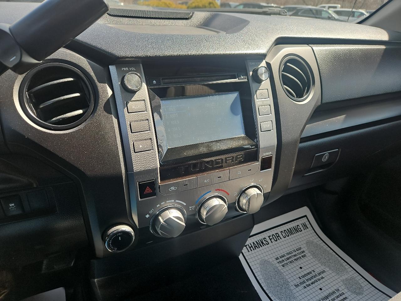 Toyota Tundra 4WD Truck Double Cab 4.6L V8 6-Spd AT SR5 (Natl) 2016