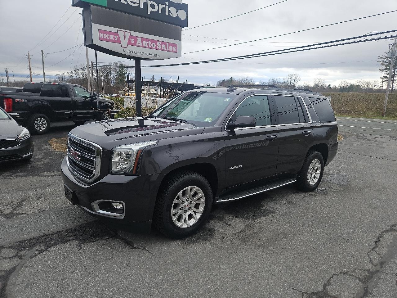 GMC Yukon 4WD 4dr SLT 2017