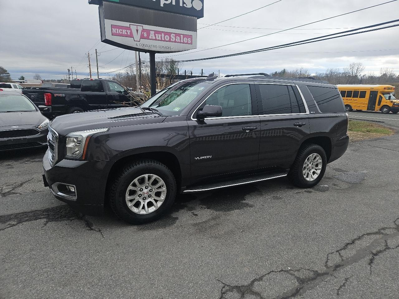 GMC Yukon 4WD 4dr SLT 2017