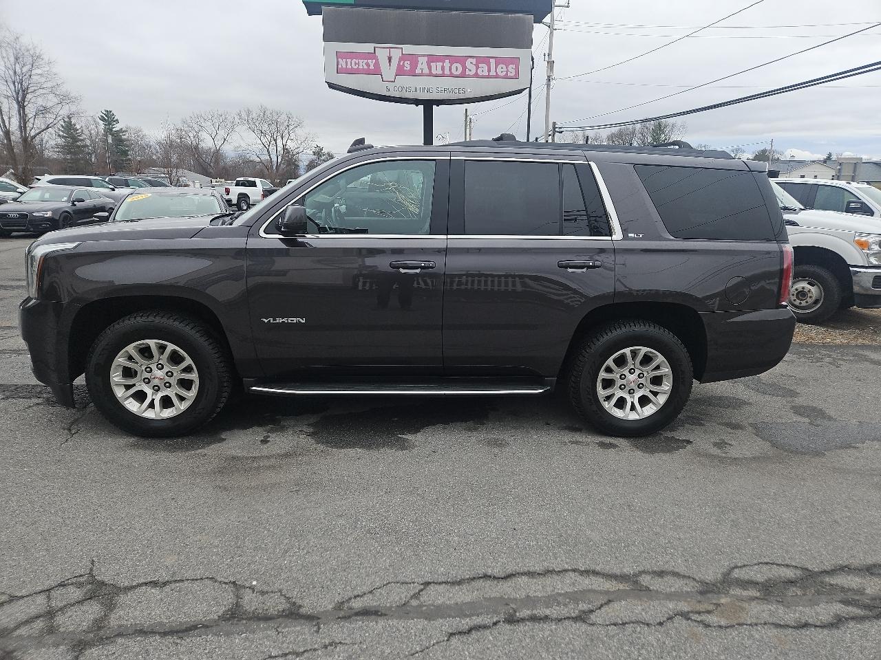 GMC Yukon 4WD 4dr SLT 2017