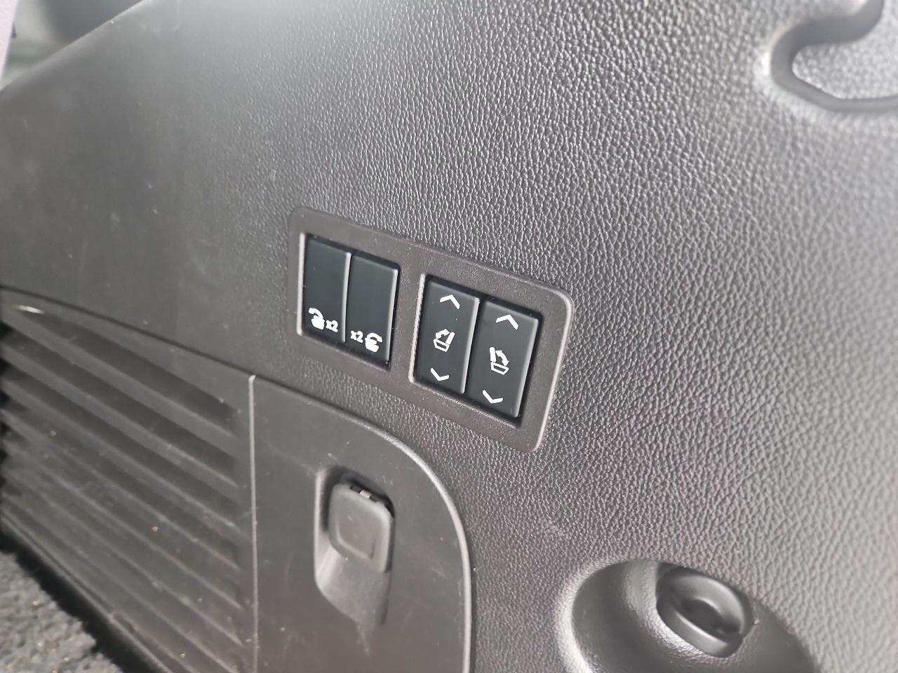 GMC Yukon 4WD 4dr SLT 2017