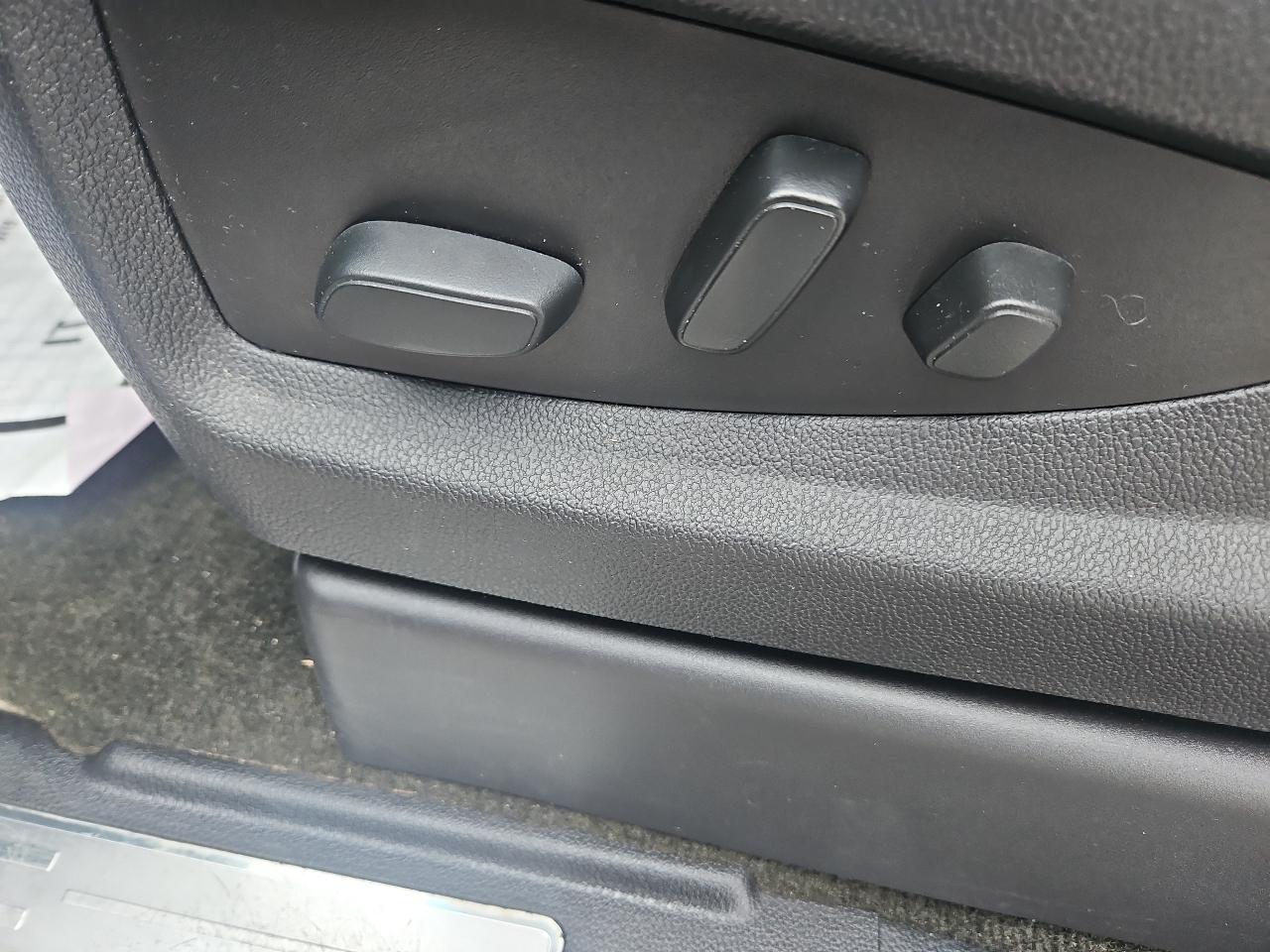 GMC Yukon 4WD 4dr SLT 2017