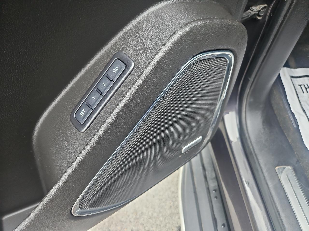 GMC Yukon 4WD 4dr SLT 2017