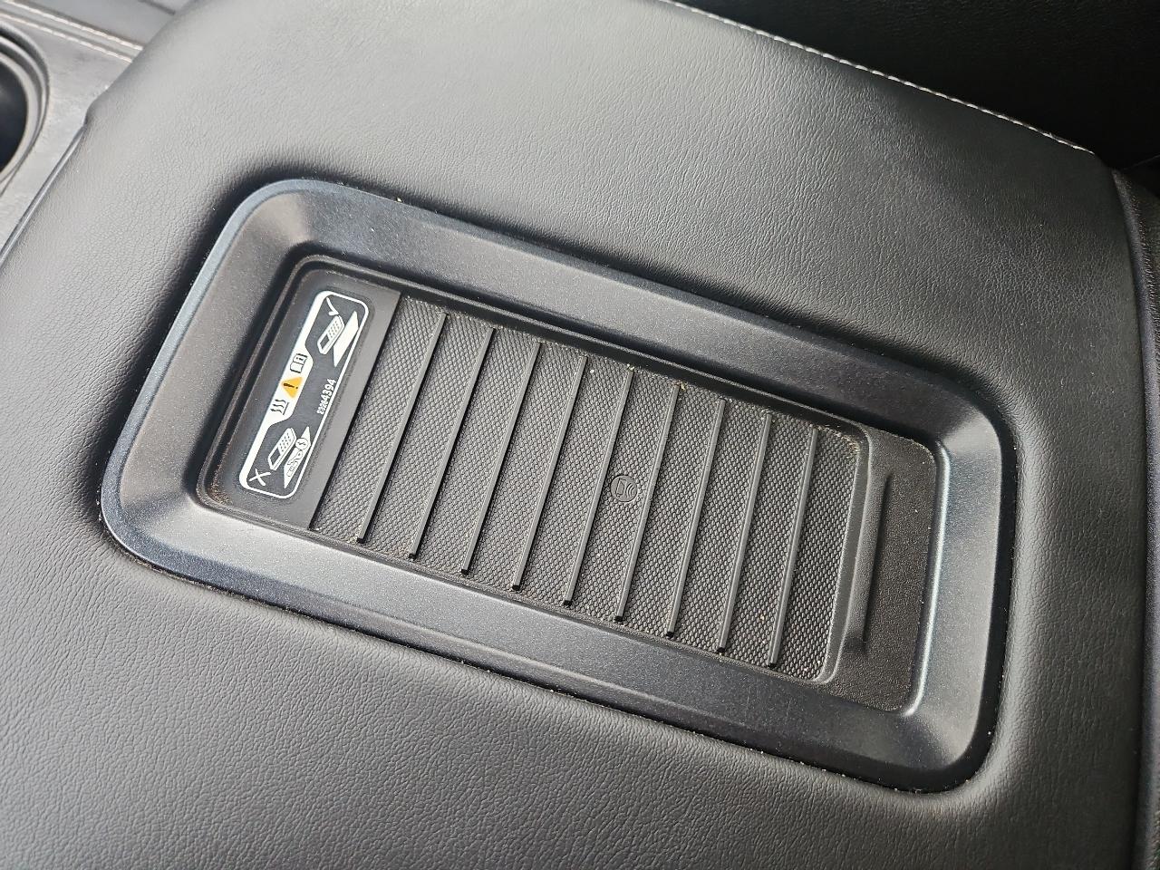 GMC Yukon 4WD 4dr SLT 2017