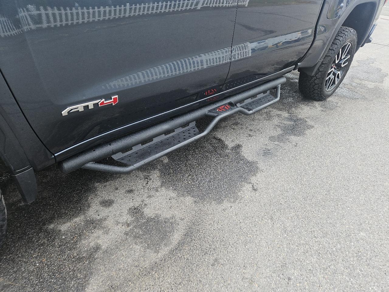 GMC Sierra 1500 4WD Crew Cab 147" AT4 2021