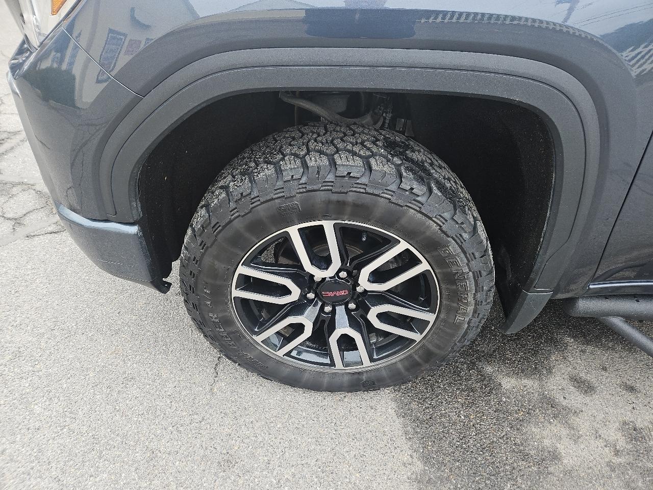 GMC Sierra 1500 4WD Crew Cab 147" AT4 2021