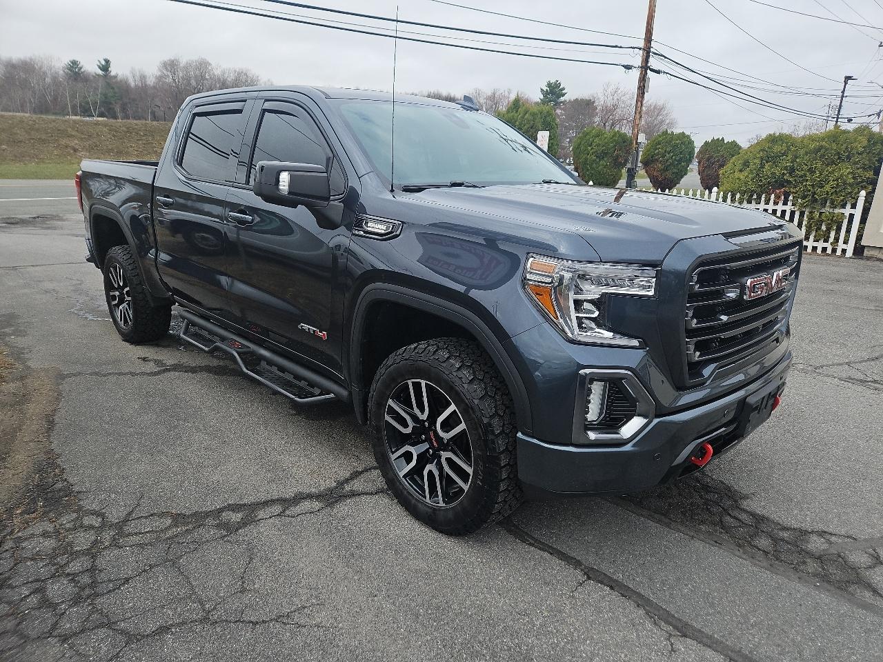 GMC Sierra 1500 4WD Crew Cab 147" AT4 2021