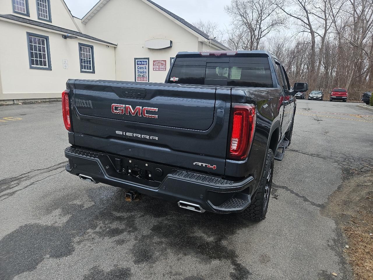 GMC Sierra 1500 4WD Crew Cab 147" AT4 2021
