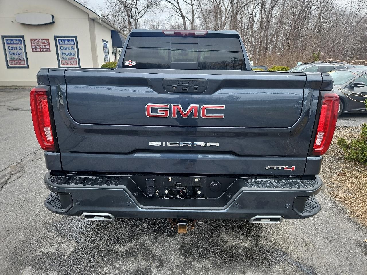 GMC Sierra 1500 4WD Crew Cab 147" AT4 2021