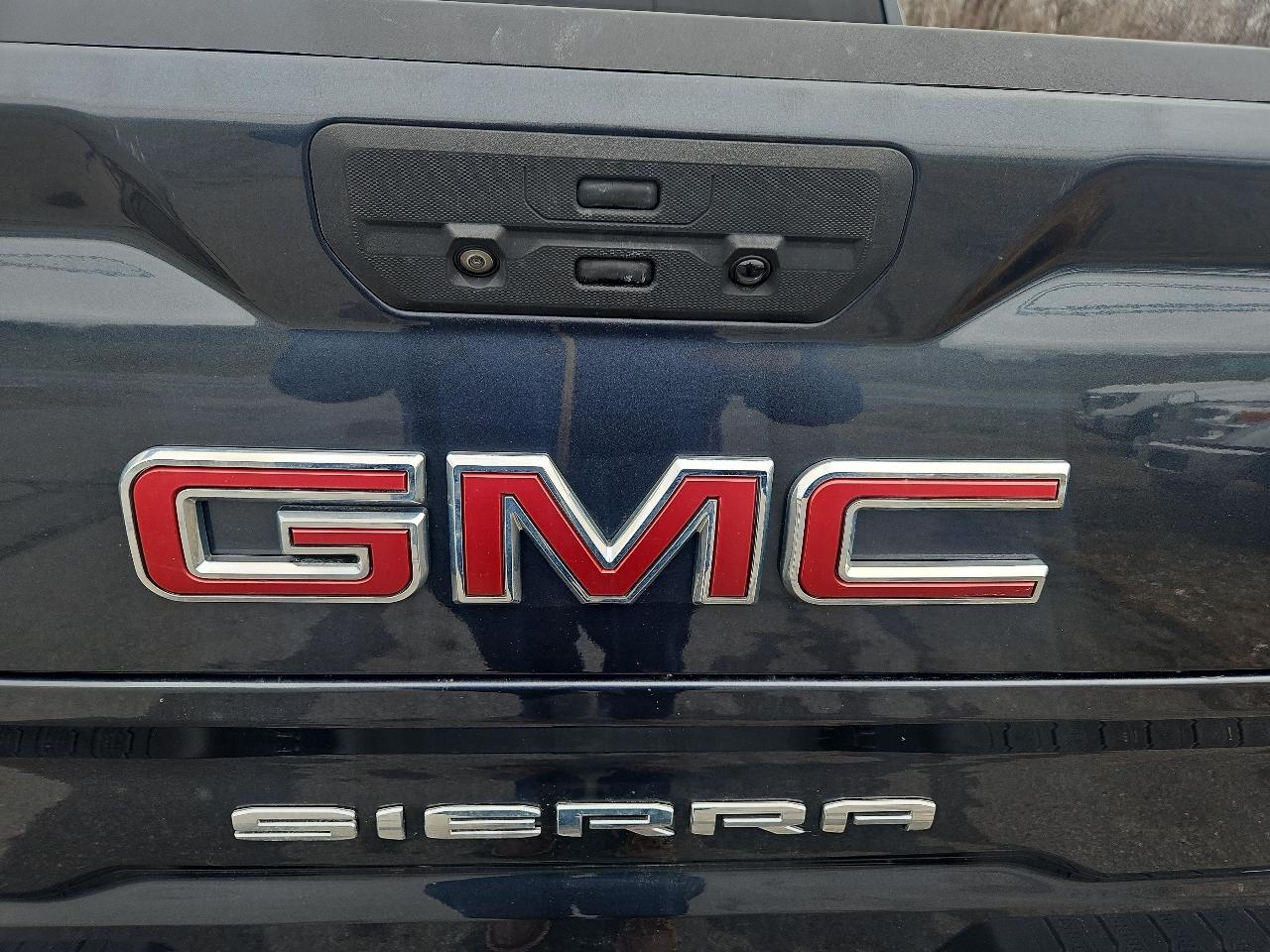 GMC Sierra 1500 4WD Crew Cab 147" AT4 2021