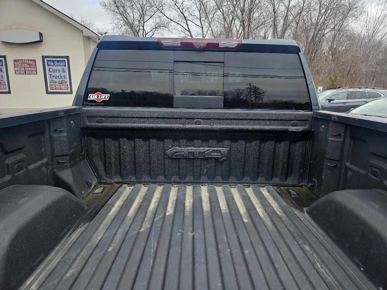 GMC Sierra 1500 4WD Crew Cab 147" AT4 2021