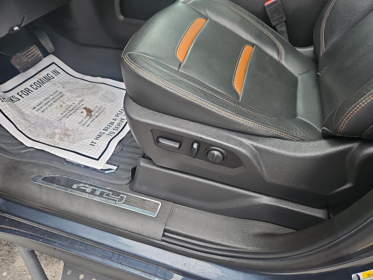 GMC Sierra 1500 4WD Crew Cab 147" AT4 2021