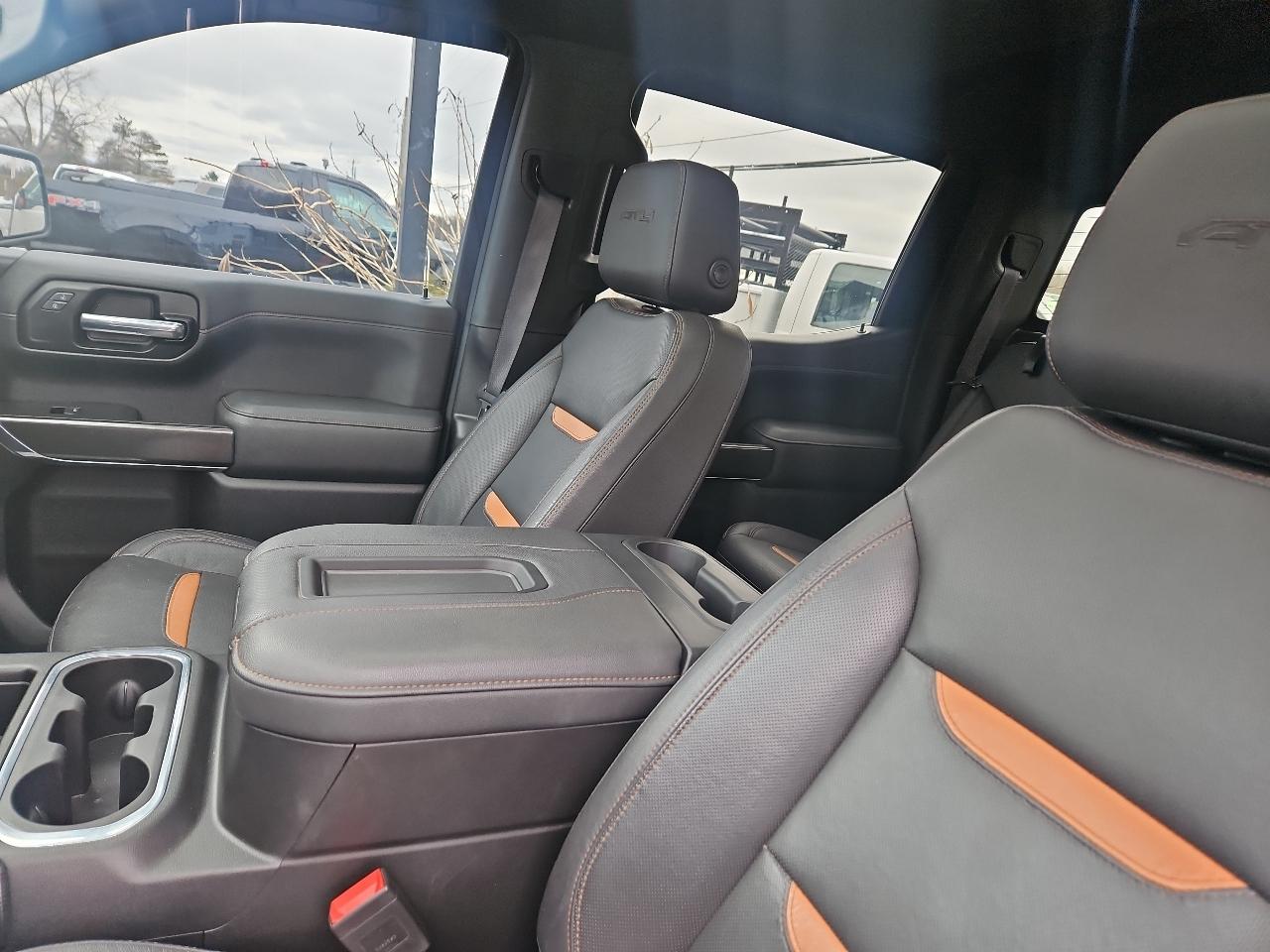 GMC Sierra 1500 4WD Crew Cab 147" AT4 2021