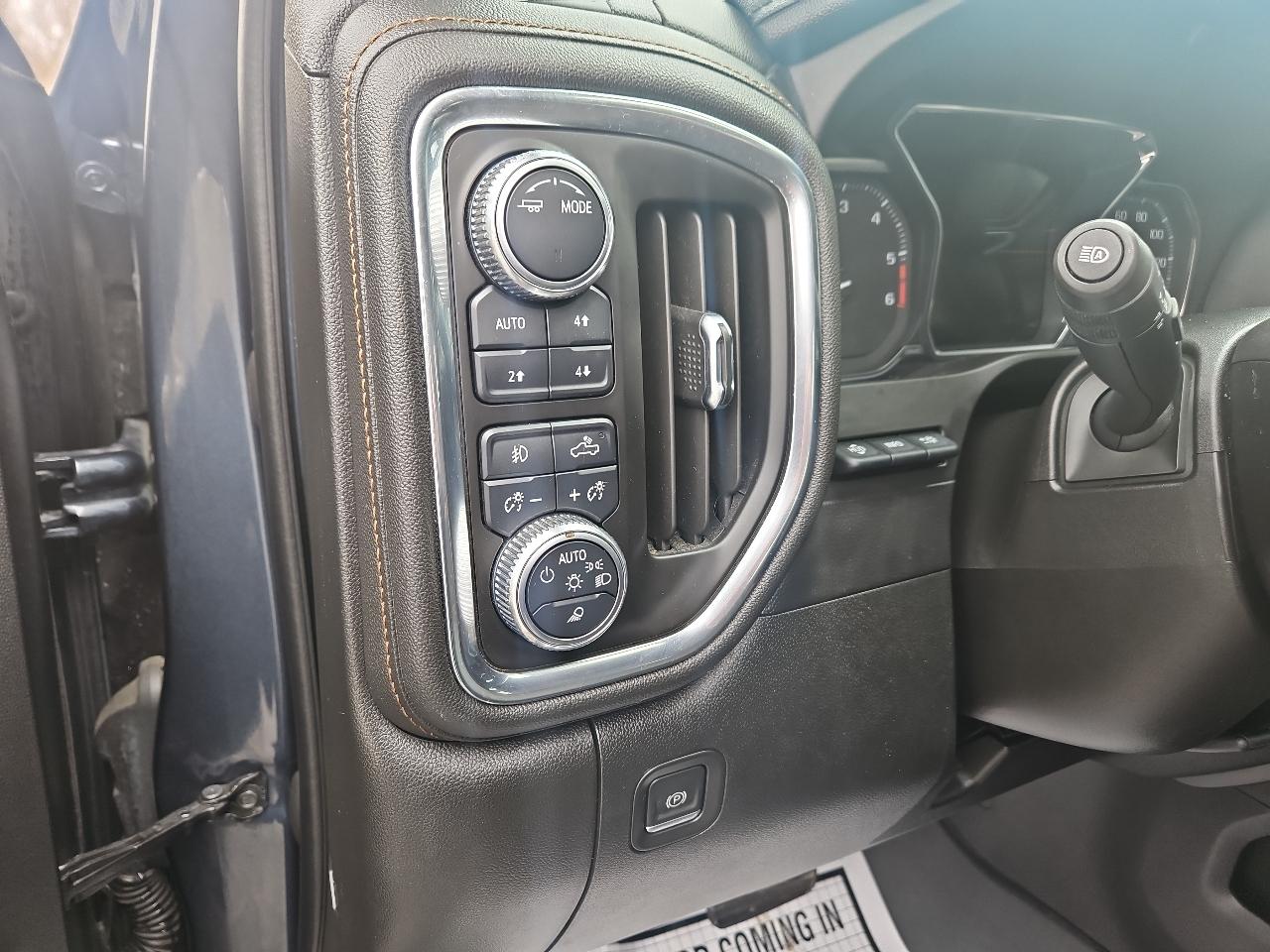 GMC Sierra 1500 4WD Crew Cab 147" AT4 2021