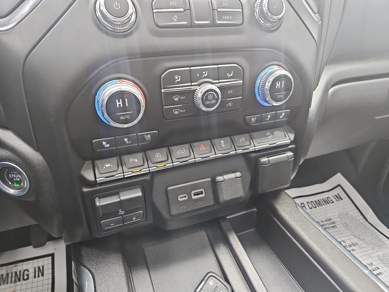 GMC Sierra 1500 4WD Crew Cab 147" AT4 2021