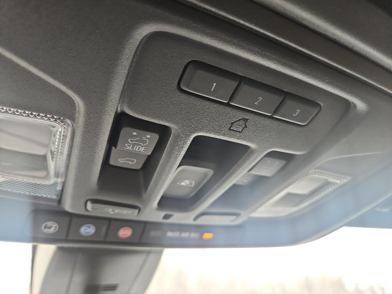 GMC Sierra 1500 4WD Crew Cab 147" AT4 2021