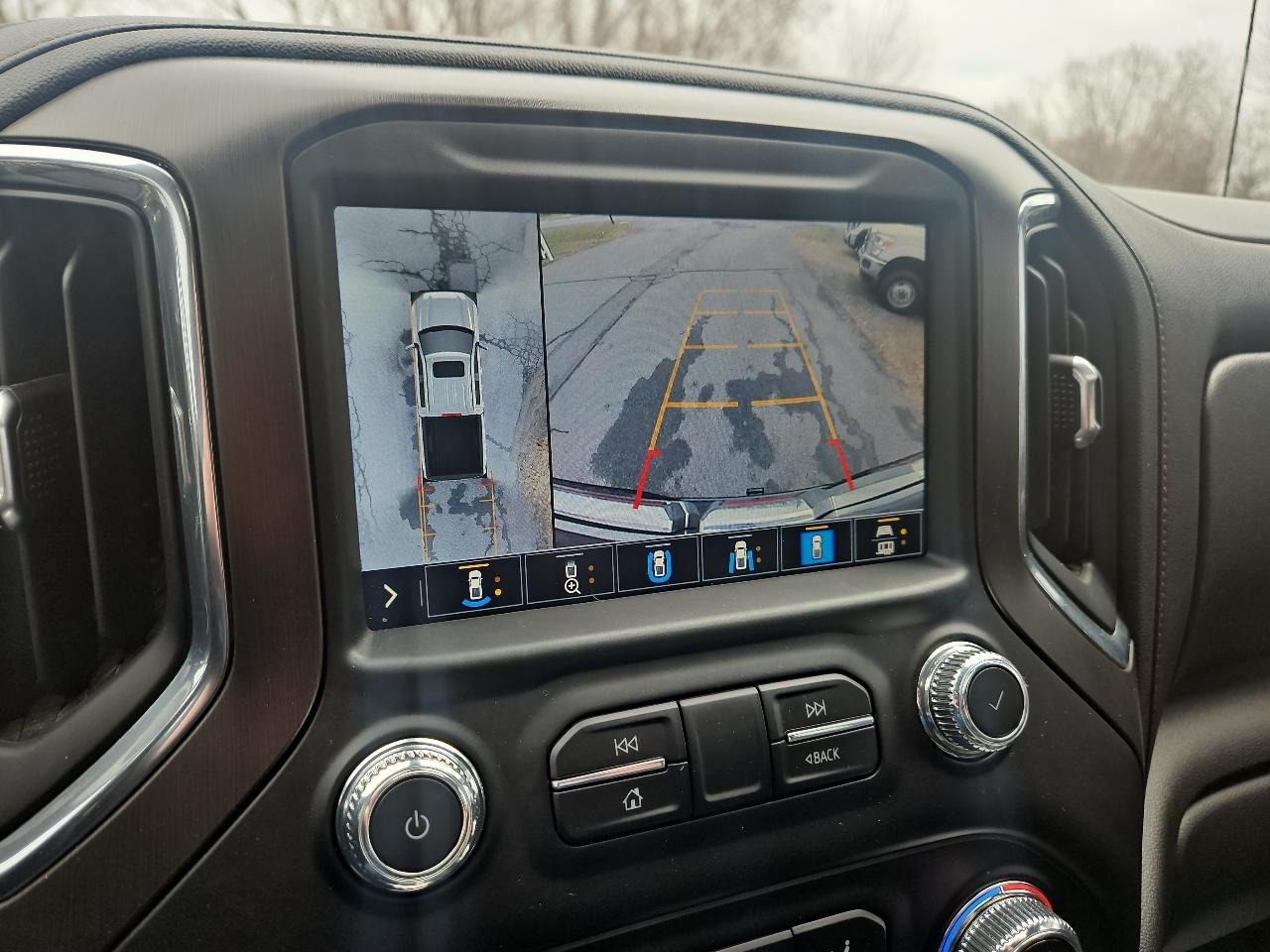 GMC Sierra 1500 4WD Crew Cab 147" AT4 2021