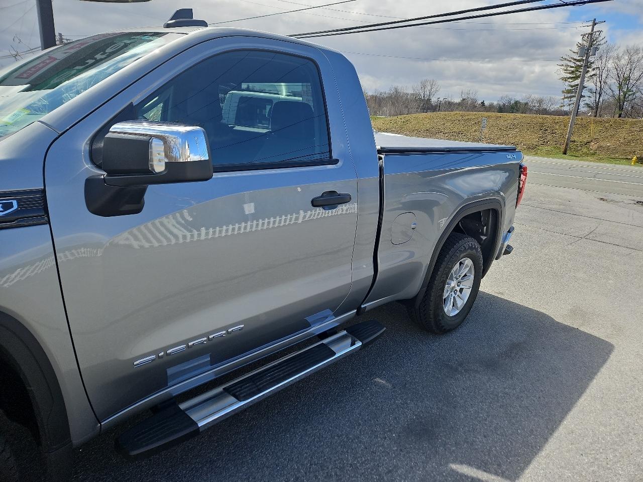 GMC Sierra 1500 4WD Reg Cab 126" Pro 2025