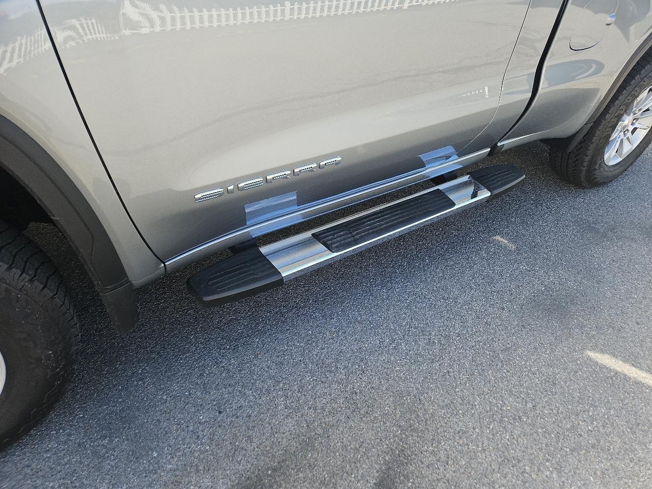 GMC Sierra 1500 4WD Reg Cab 126" Pro 2025