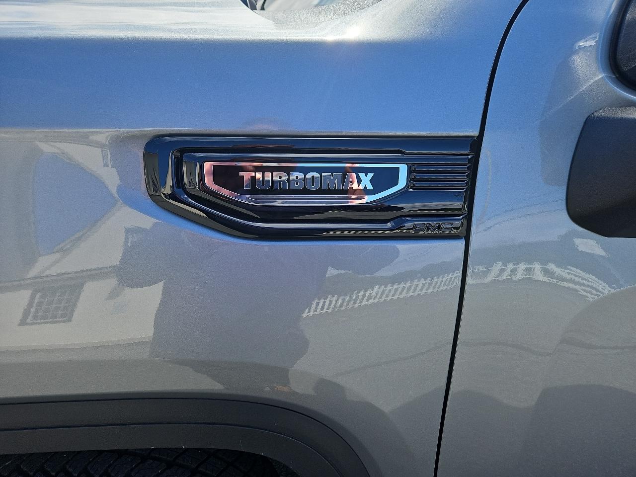 GMC Sierra 1500 4WD Reg Cab 126" Pro 2025