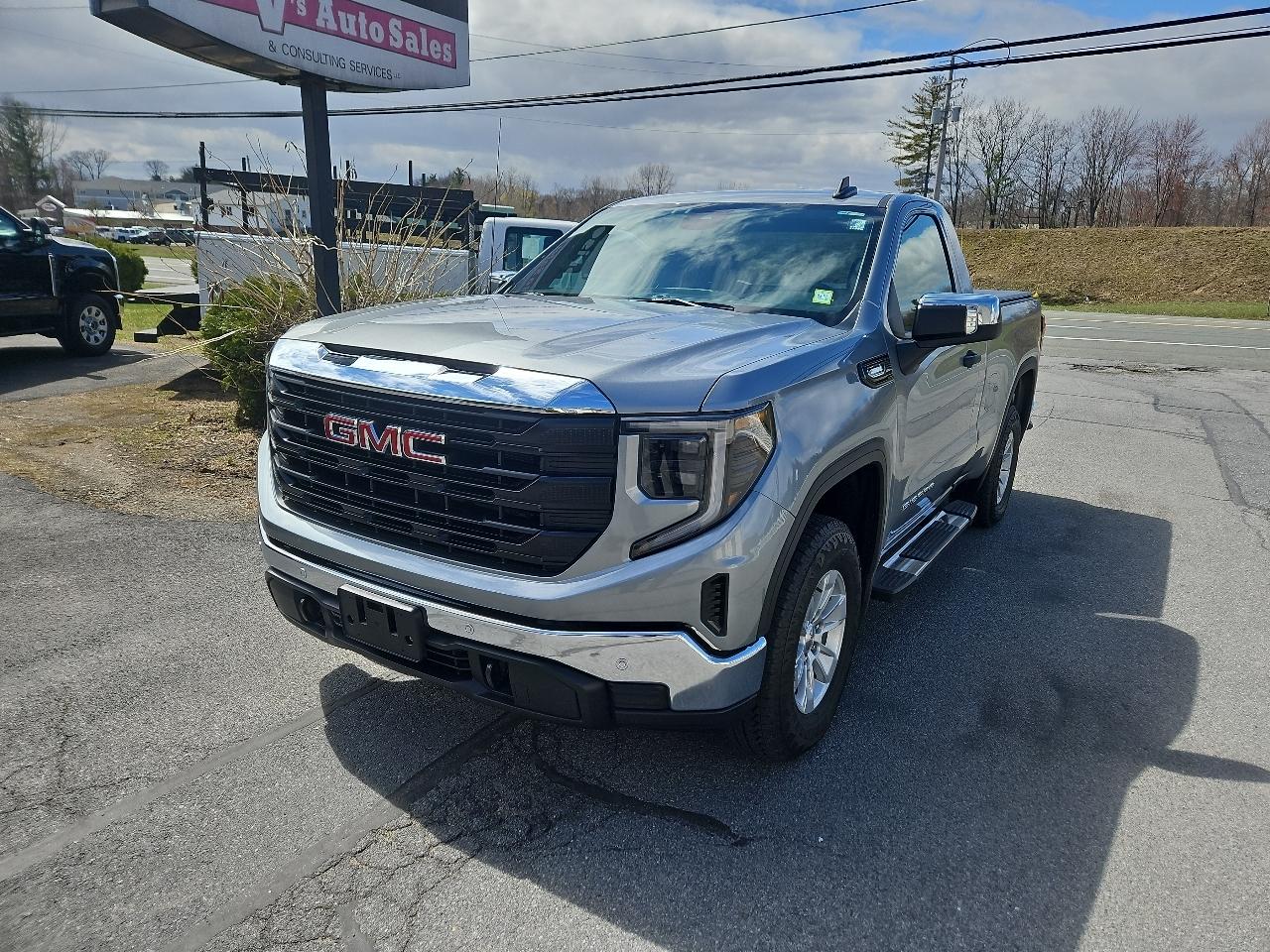 GMC Sierra 1500 4WD Reg Cab 126" Pro 2025