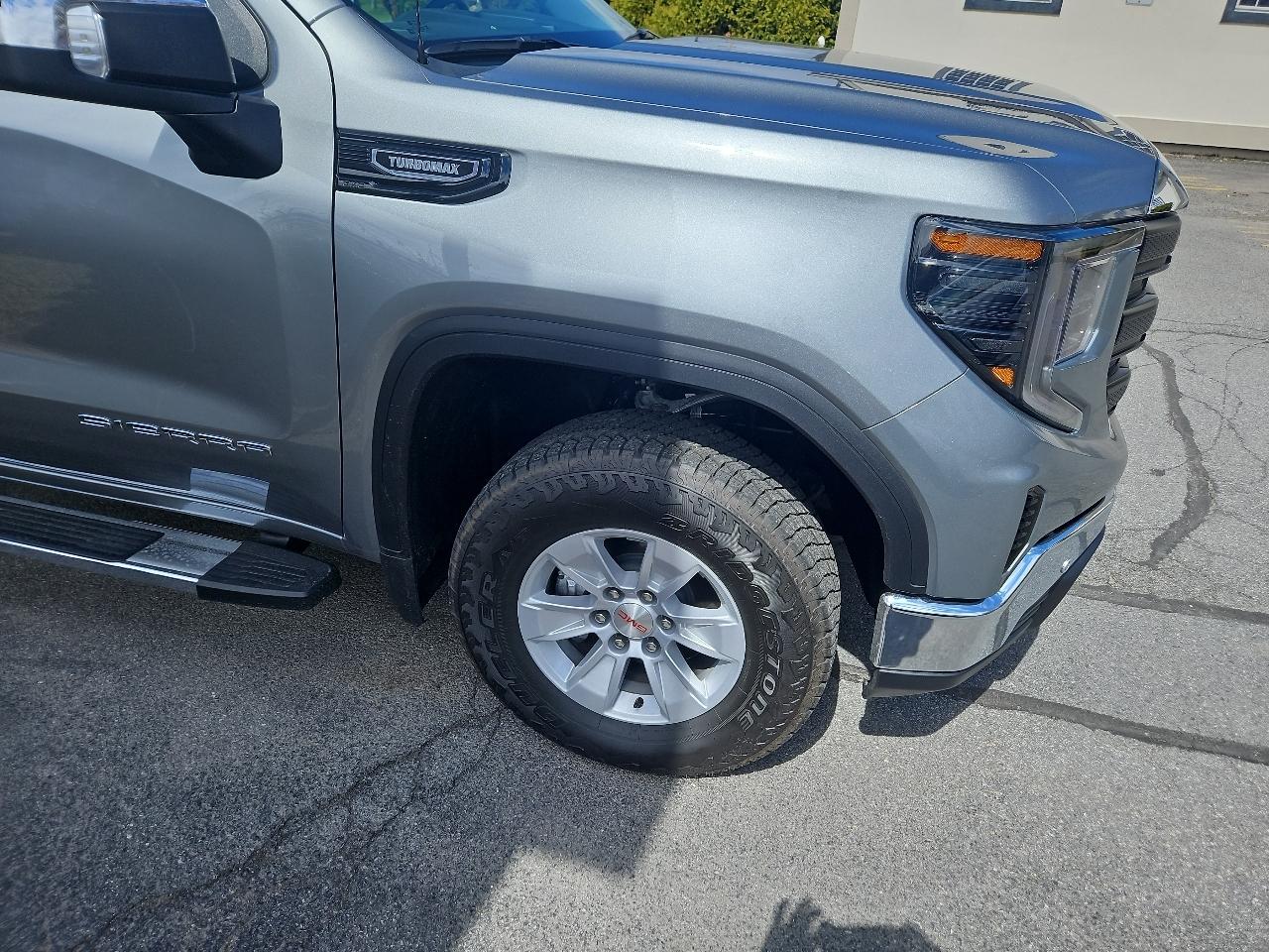 GMC Sierra 1500 4WD Reg Cab 126" Pro 2025