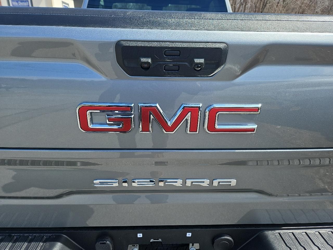GMC Sierra 1500 4WD Reg Cab 126" Pro 2025