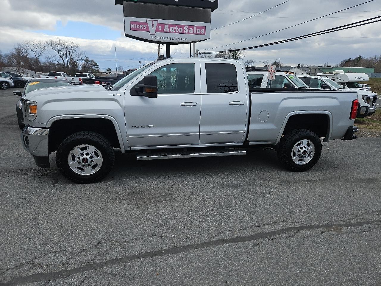 GMC Sierra 2500HD 4WD Double Cab 144.2" SLE 2019