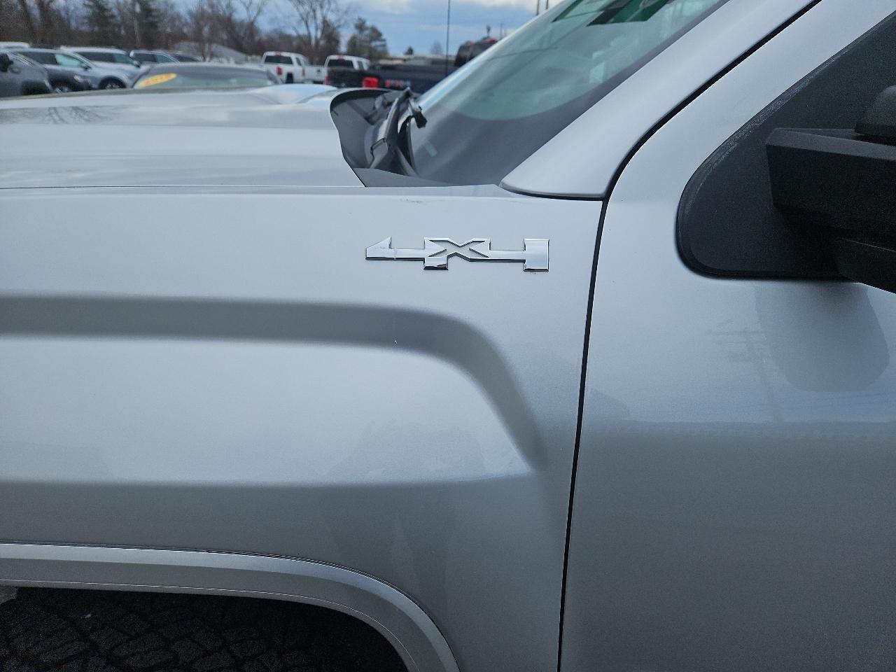 GMC Sierra 2500HD 4WD Double Cab 144.2" SLE 2019