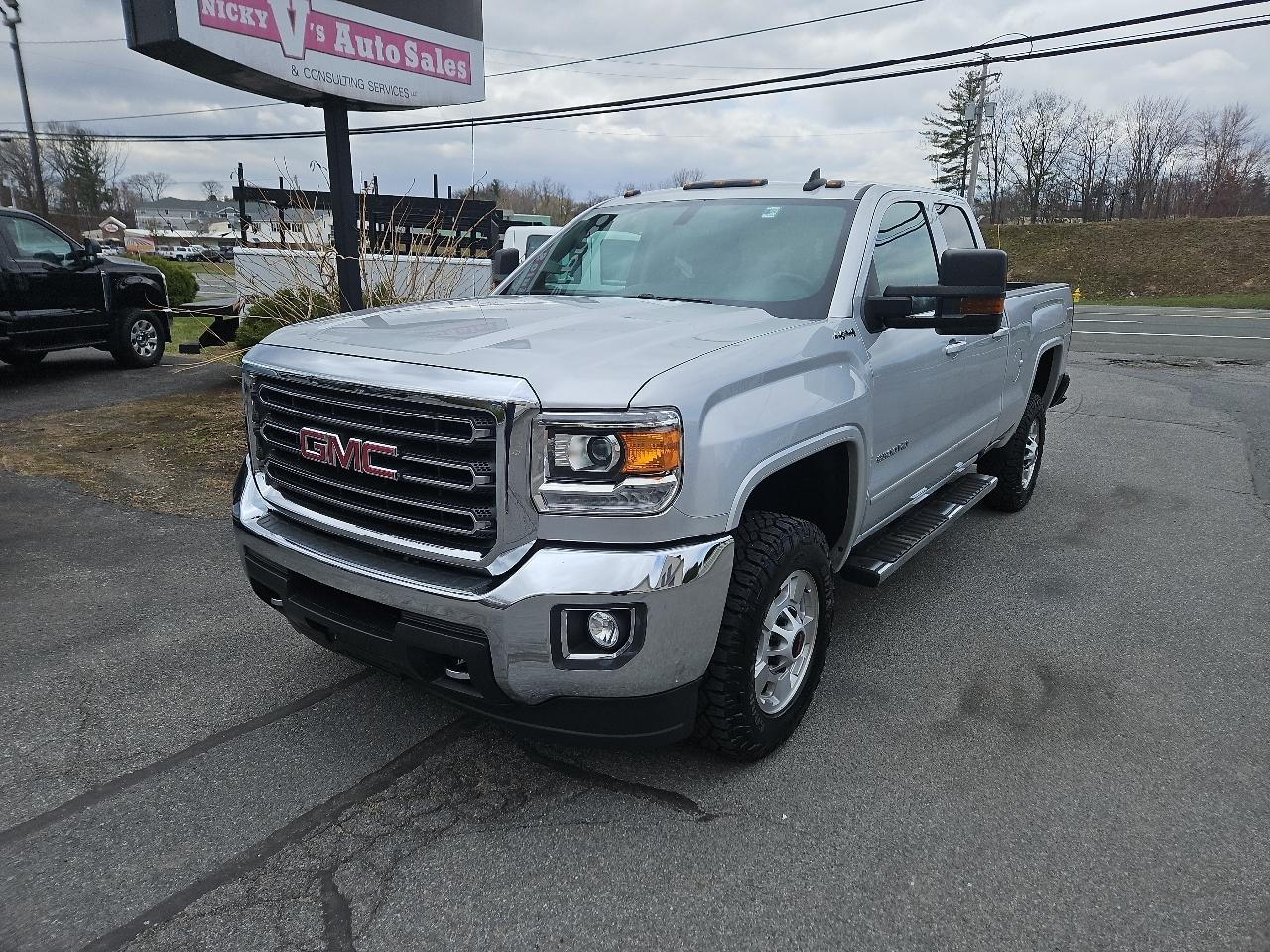 GMC Sierra 2500HD 4WD Double Cab 144.2" SLE 2019