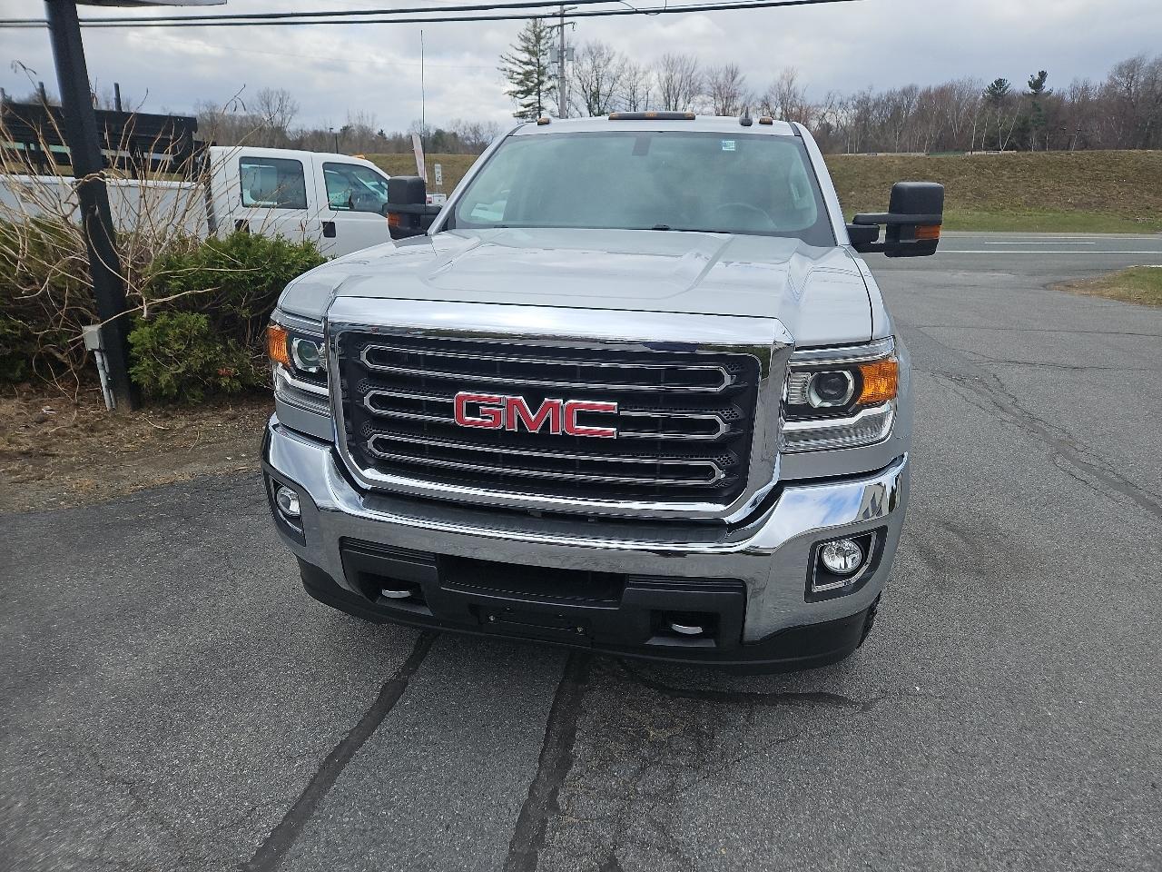 GMC Sierra 2500HD 4WD Double Cab 144.2" SLE 2019