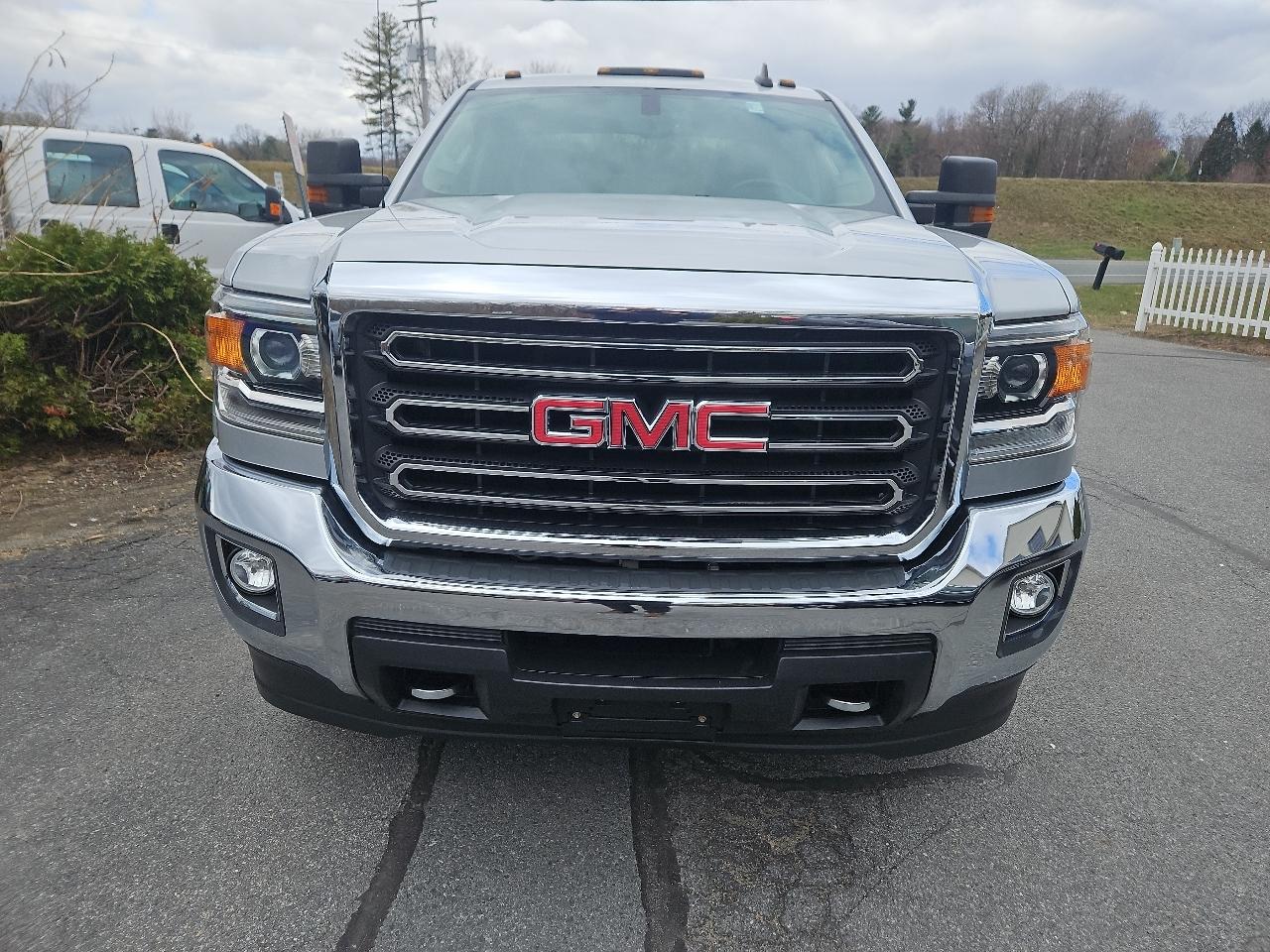 GMC Sierra 2500HD 4WD Double Cab 144.2" SLE 2019
