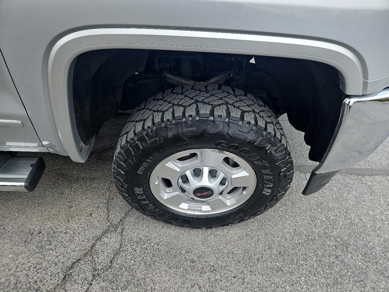 GMC Sierra 2500HD 4WD Double Cab 144.2" SLE 2019