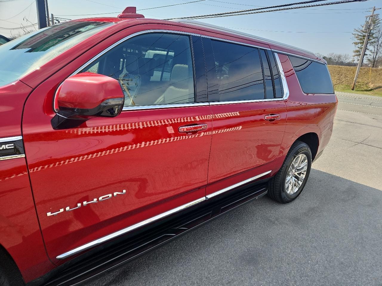 GMC Yukon XL 4WD 4dr SLT 2021