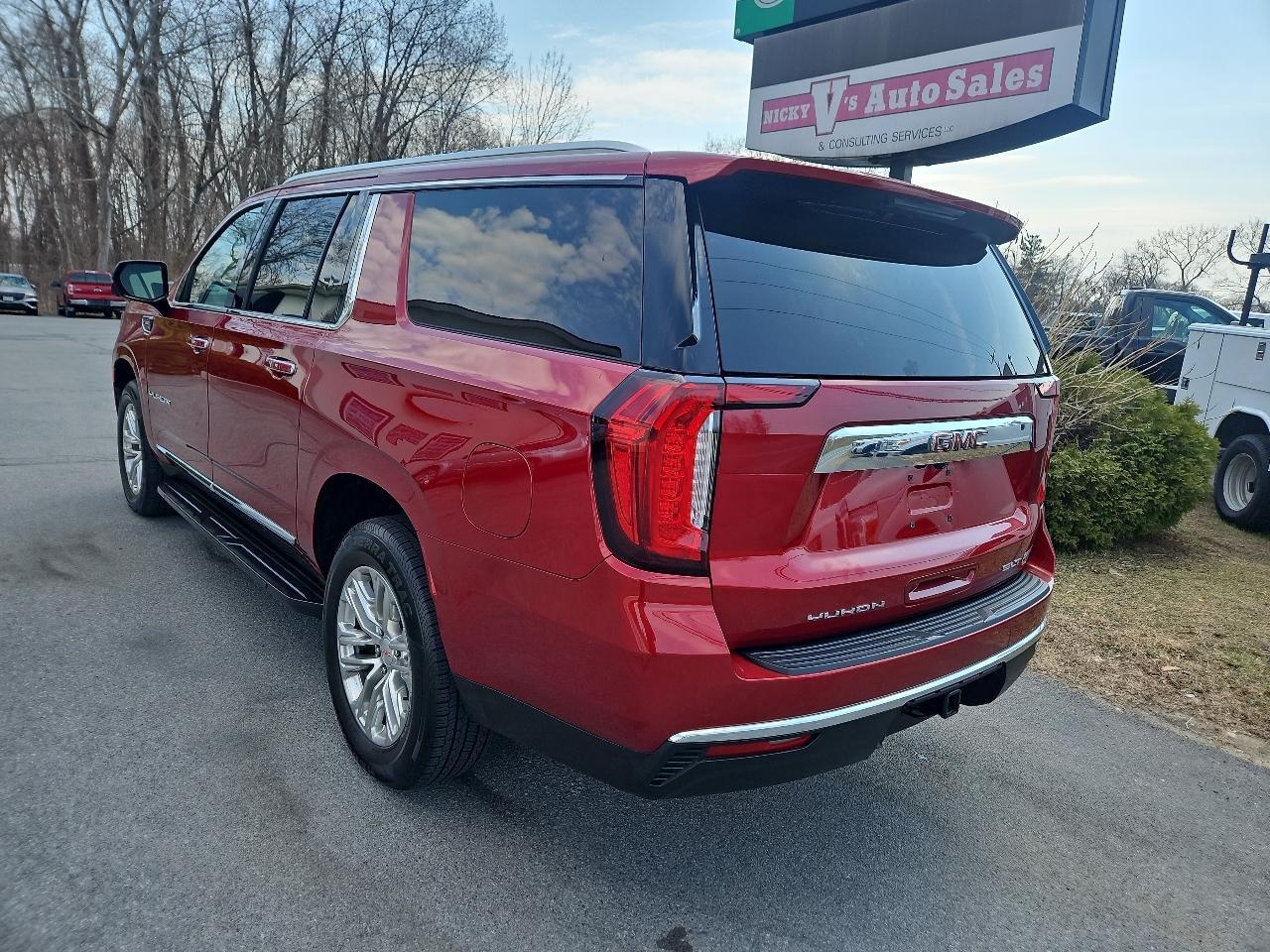 GMC Yukon XL 4WD 4dr SLT 2021