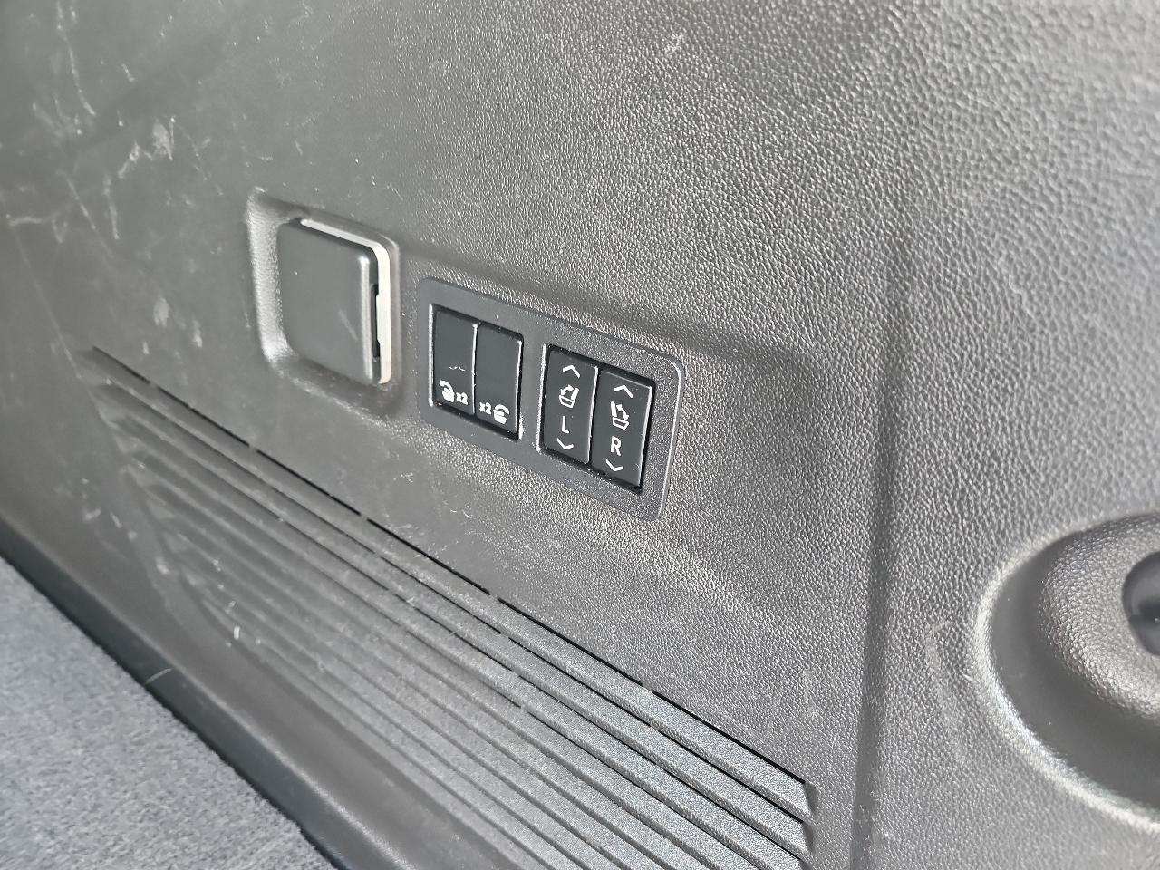 GMC Yukon XL 4WD 4dr SLT 2021