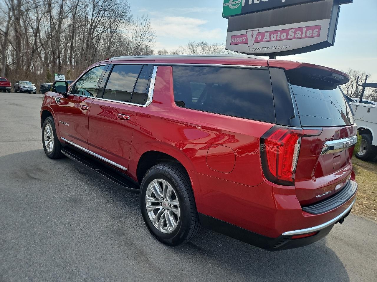 GMC Yukon XL 4WD 4dr SLT 2021