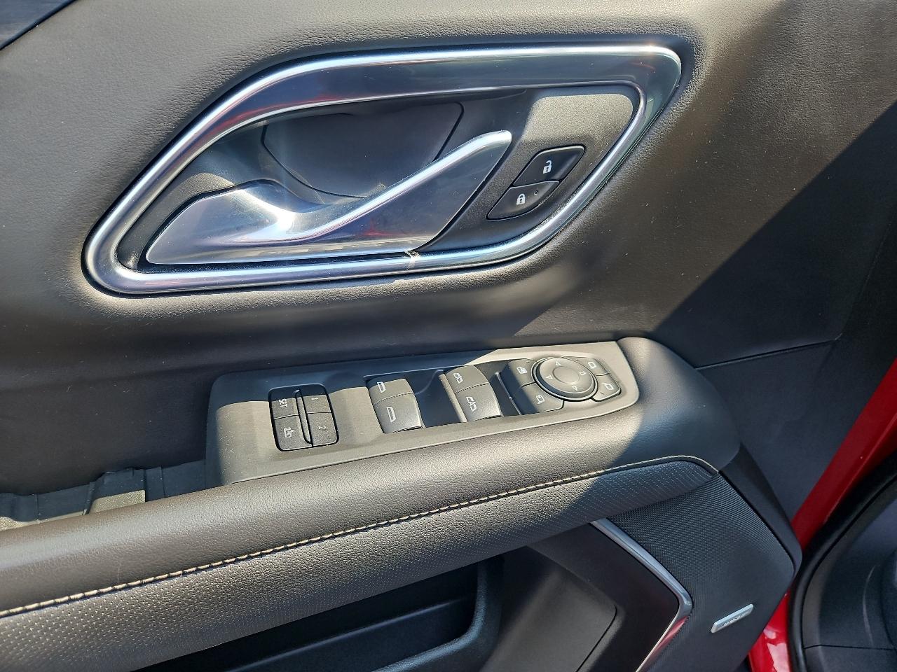 GMC Yukon XL 4WD 4dr SLT 2021